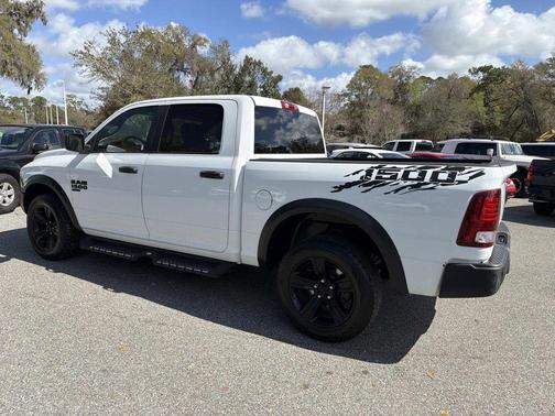 Bright White Clearcoat 2022 RAM 1500 Classic Warlock Crew Cab 4x4 5'7' Box