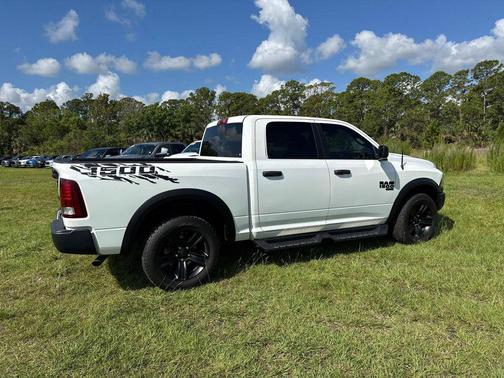 Bright White Clearcoat 2022 RAM 1500 Classic Warlock Crew Cab 4x4 5'7' Box