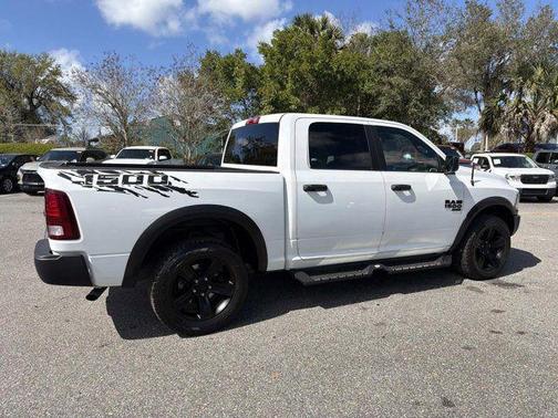 Bright White Clearcoat 2022 RAM 1500 Classic Warlock Crew Cab 4x4 5'7' Box