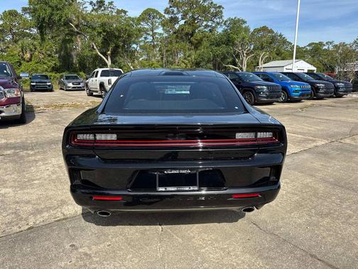 Diamond Black Crystal Pearlcoat 2026 Dodge Charger R/T