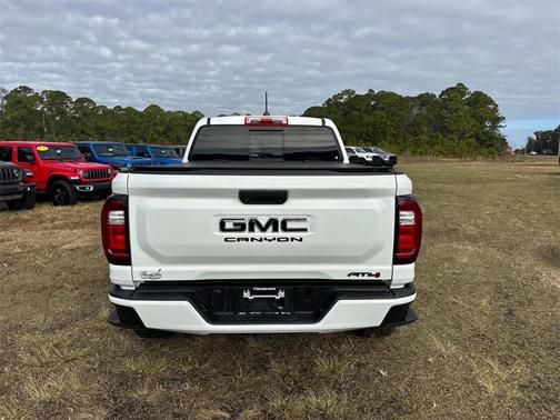 2024 GMC Canyon AT4