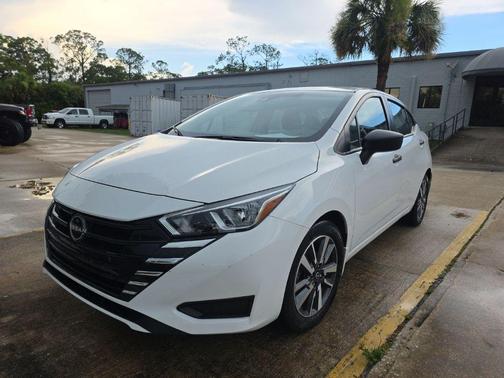 Fresh Powder 2024 Nissan Versa 1.6 S