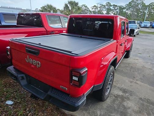 Firecracker Red Clearcoat 2021 Jeep Gladiator Overland