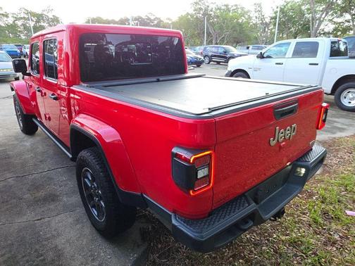 Firecracker Red Clearcoat 2021 Jeep Gladiator Overland