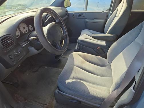 2004 Dodge Grand Caravan SE