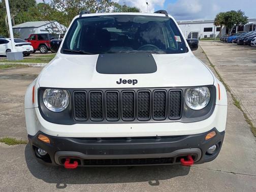 Alpine White Clearcoat 2023 Jeep Renegade Trailhawk
