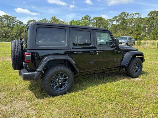 Black Clearcoat 2026 Jeep Wrangler 85th Anniversary