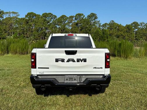 Bright White Clearcoat 2026 RAM 1500 Big Horn/Lone Star