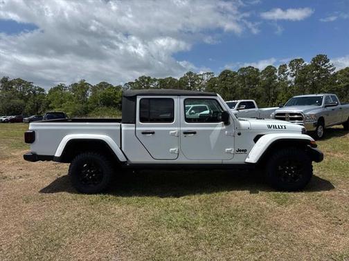 2022 Jeep Gladiator Willys 4x4