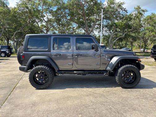 Granite Crystal Metallic Clearcoat 2026 Jeep Wrangler Sport
