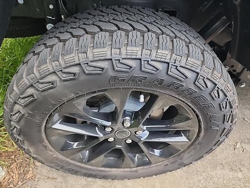 2025 Jeep Gladiator Nighthawk