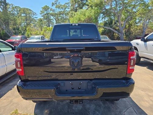 2022 RAM 2500 Laramie Crew Cab 4x4 6'4' Box