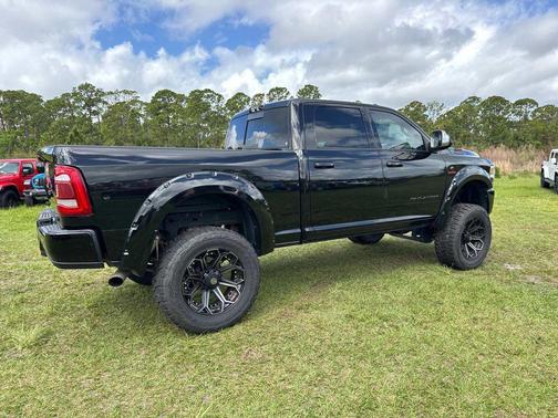 2022 RAM 2500 Laramie Crew Cab 4x4 6'4' Box