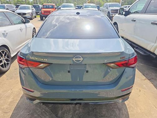 Atlantic Gray Metallic/Super Black 2025 Nissan Sentra SR