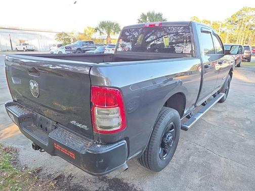 2022 RAM 2500 Tradesman Crew Cab 4x4 6'4' Box