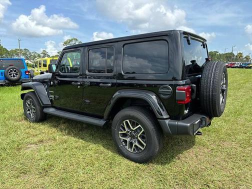 2024 Jeep Wrangler 4-Door Sahara 4x4