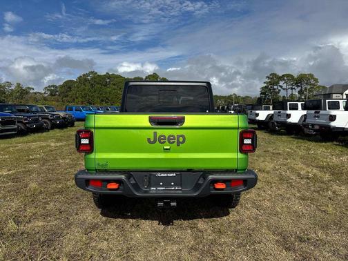2026 Jeep Gladiator Mojave 4x4