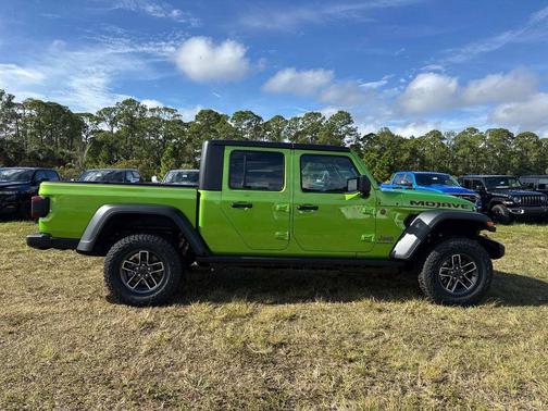 2026 Jeep Gladiator Mojave 4x4