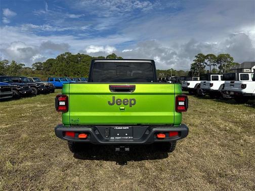 2026 Jeep Gladiator Mojave 4x4