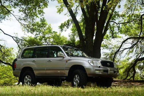 1999 Toyota Land Cruiser Base (A4)
