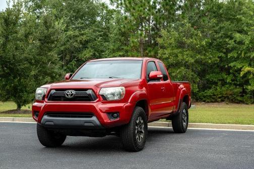 Barcelona Red 2015 Toyota Tacoma 6 FT