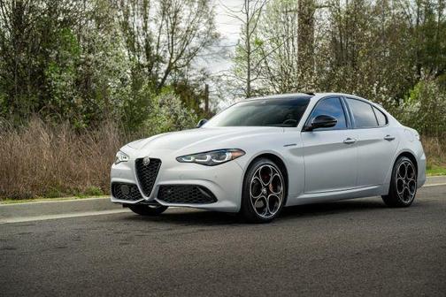 2024 Alfa Romeo Giulia Ti