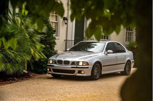 2000 BMW M5