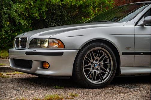 2000 BMW M5