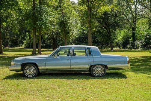 1991 Cadillac Brougham 