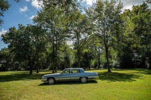 1991 Cadillac Brougham 