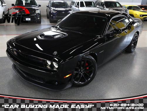 Pitch Black Clearcoat 2020 Dodge Challenger R/T