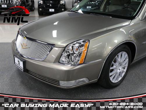 2011 Cadillac DTS Base