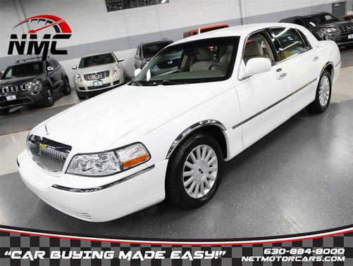 2003 Lincoln Town Car Executive