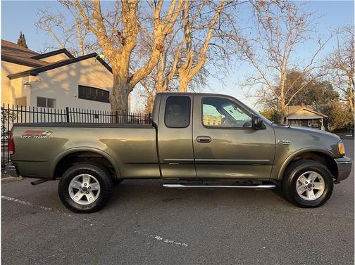 2002 Ford F-150 Short Bed