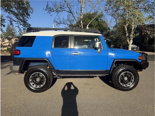 2007 Toyota FJ Cruiser Base