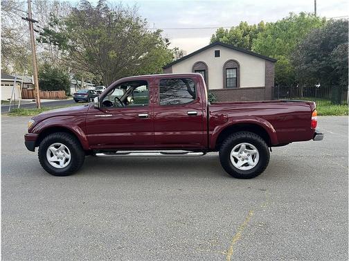 2004 Toyota Tacoma PreRunner Double Cab