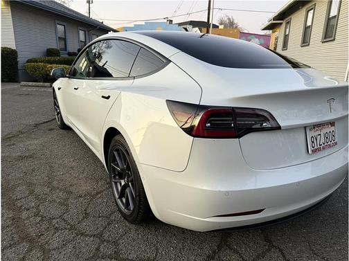 2022 Tesla Model 3 Standard Range