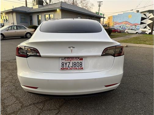 2022 Tesla Model 3 Standard Range