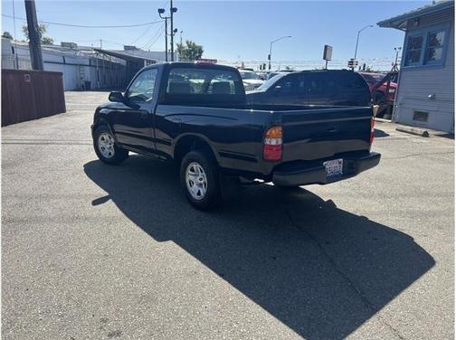 2004 Toyota Tacoma Base