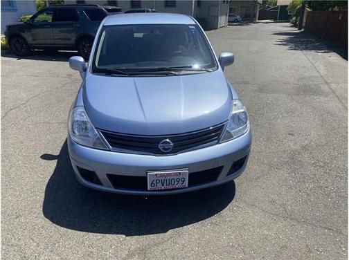 2011 Nissan Versa 1.8 S