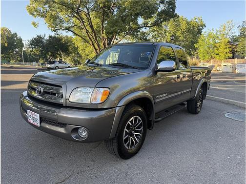 Gray 2004 Toyota Tundra SR5