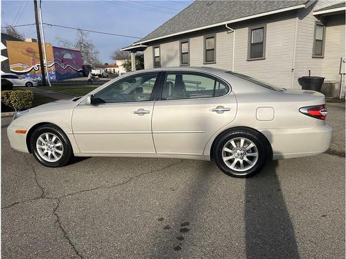 2004 Lexus ES 330 Base