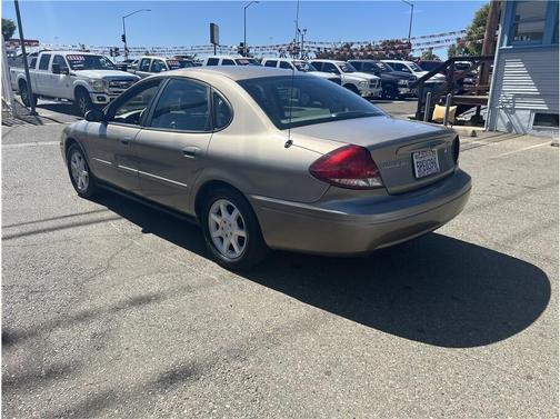 2006 Ford Taurus SEL