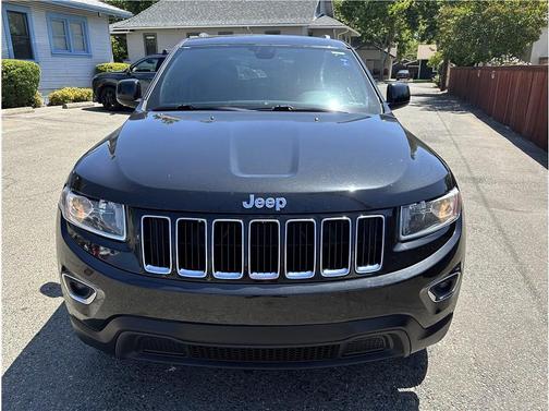 Black 2016 Jeep Grand Cherokee Laredo