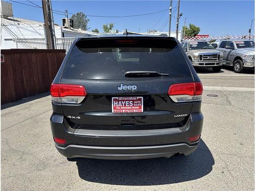 Black 2016 Jeep Grand Cherokee Laredo