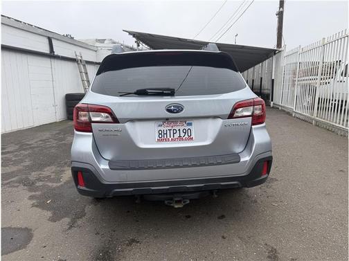 2019 Subaru Outback 2.5i