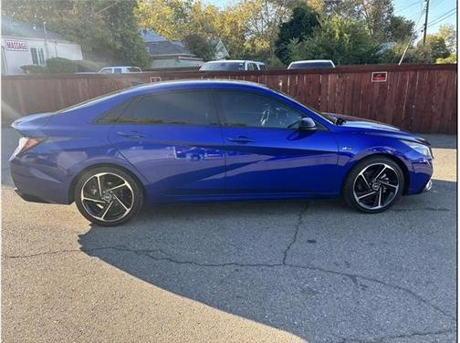 2021 Hyundai ELANTRA SE