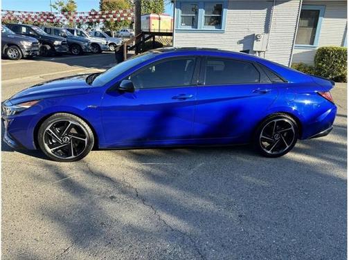 2021 Hyundai ELANTRA SE