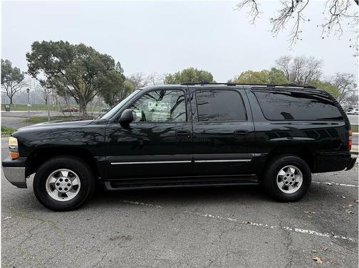 2002 Chevrolet Suburban 1500 LS