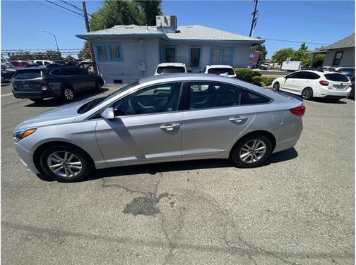 2017 Hyundai SONATA SE
